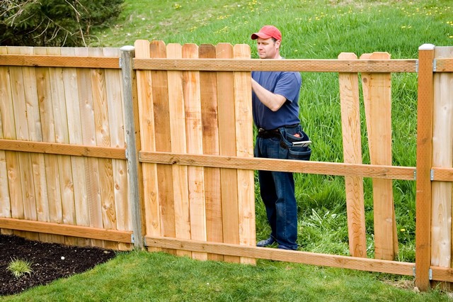 Fencing Falconwood, Welling, DA16